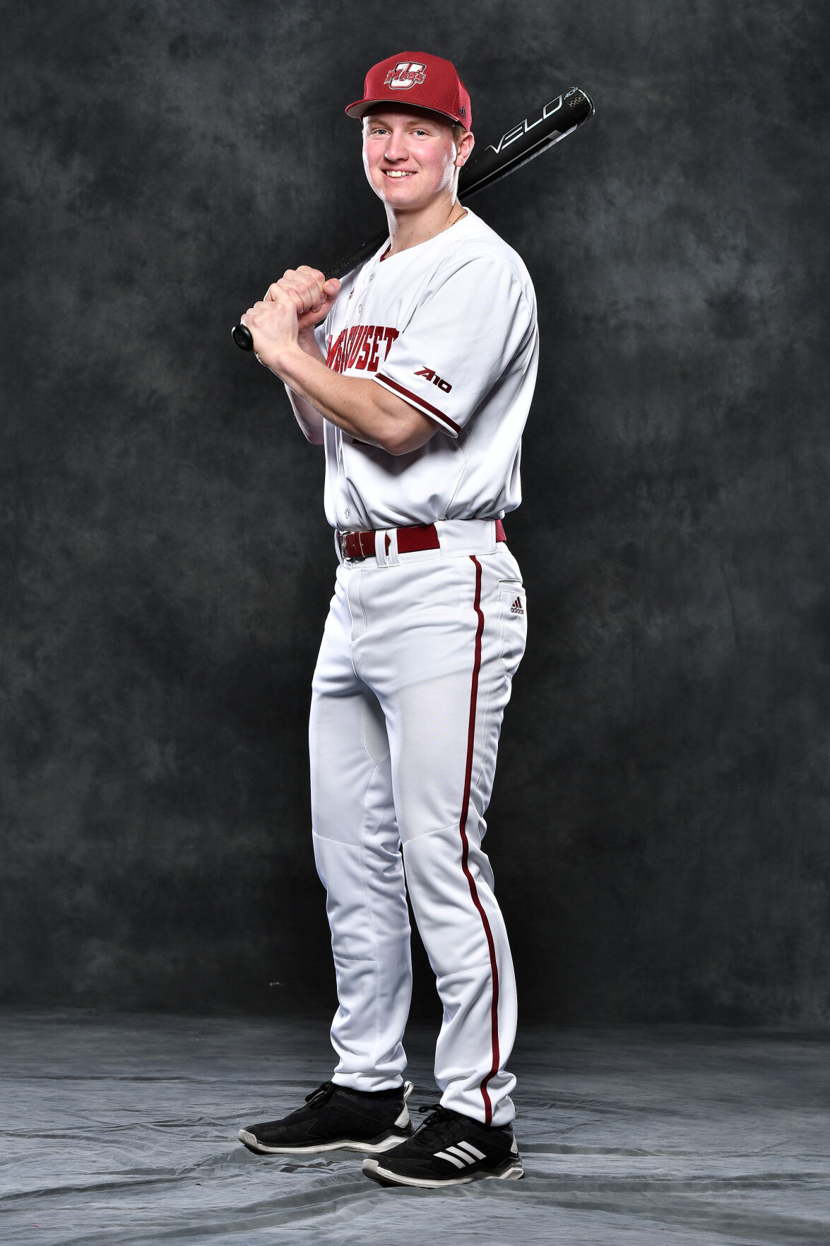 Baseball Takes Game One Over UMass Lowell, 5-4 - University of