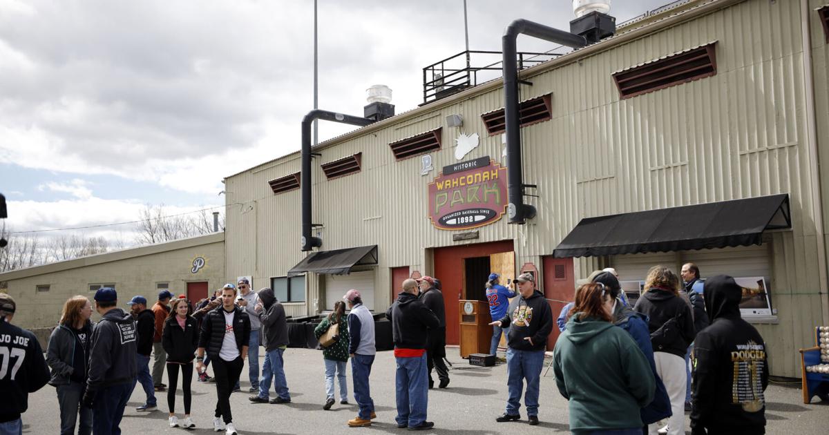 Before the Wahconah Park grandstand is demolished, Berkshire baseball lovers gathered for one last tip of the cap