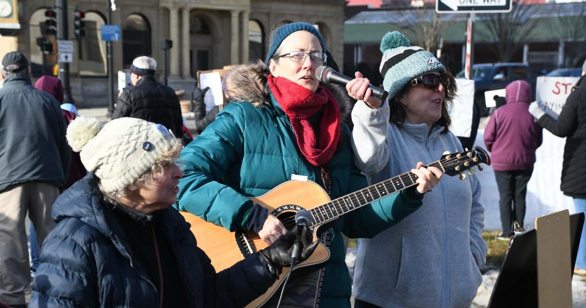 'We want to mourn her.' Memory of Renee Nicole Good looms large at Pittsfield protest