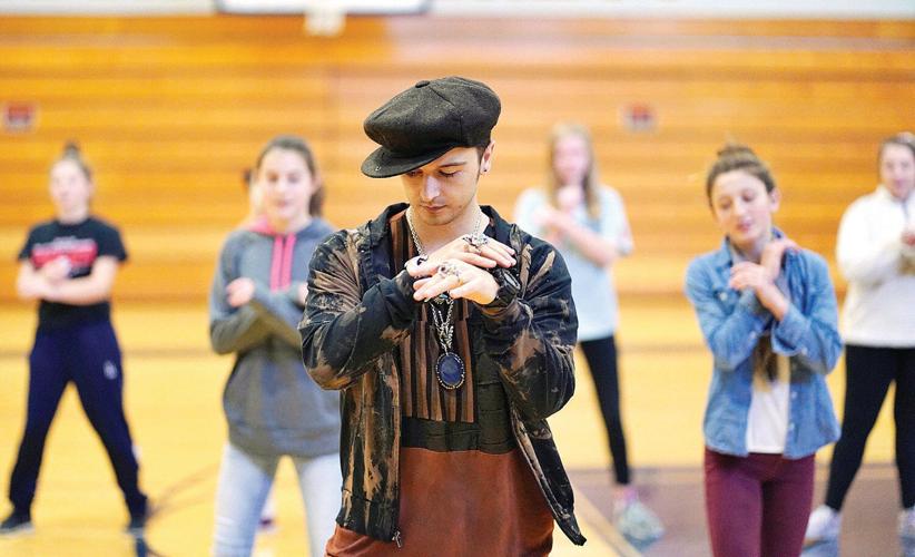 In 'hip-hop theatre' workshop, students do more than go through motions
