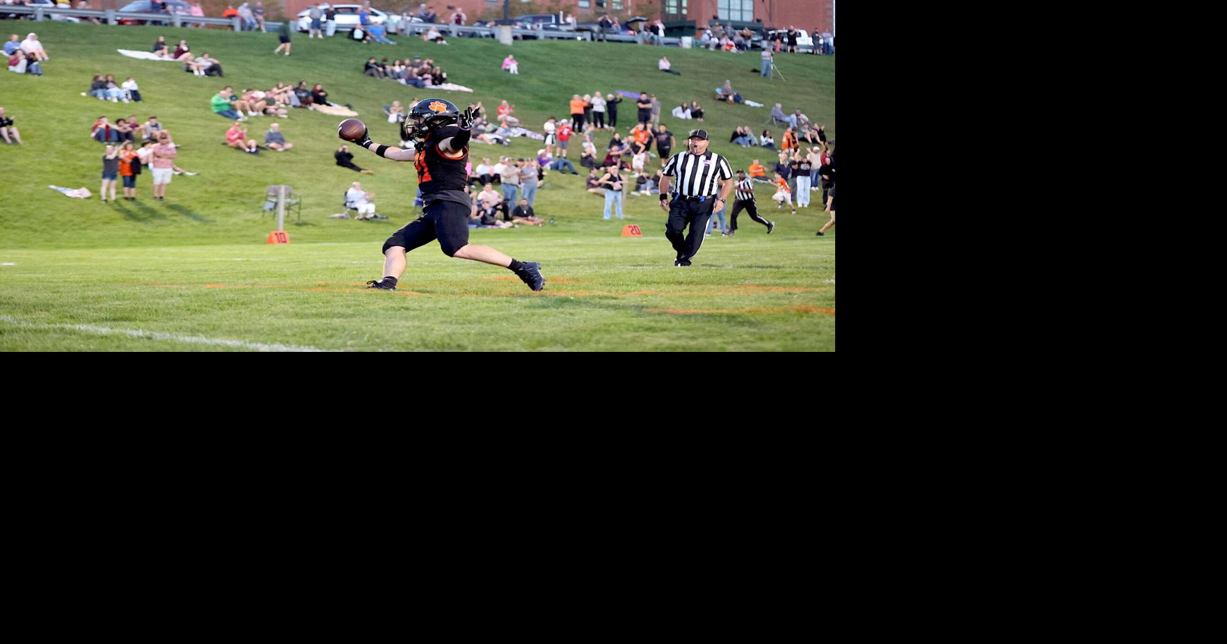 Lee makes quick work of Monument Mountain in football opener for both teams