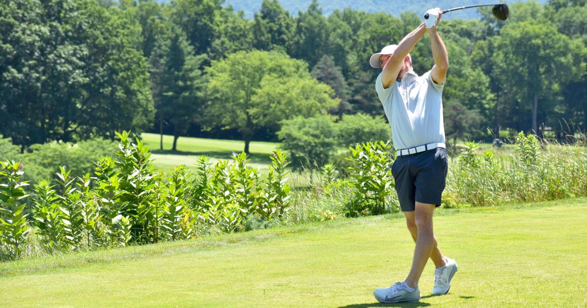 Aaron Nackoul tee shot