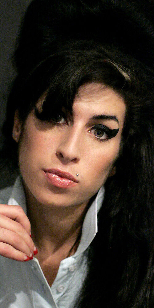 Amy Winehouse: Inquest Coroner Resigns | Local News | Berkshireeagle.com