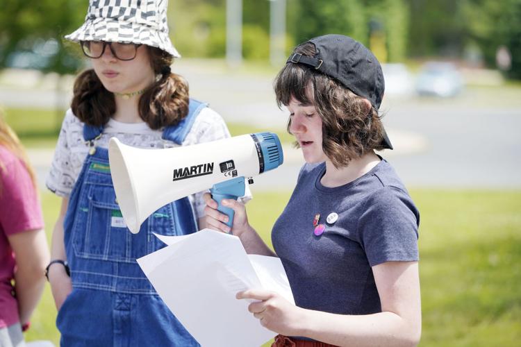 middle school girls lead protest
