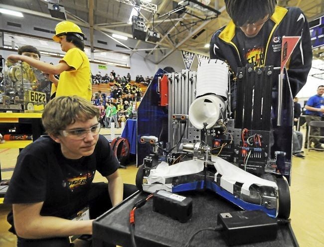 Mount Everett robotics team earns berth in First Tech Challenge World Championships