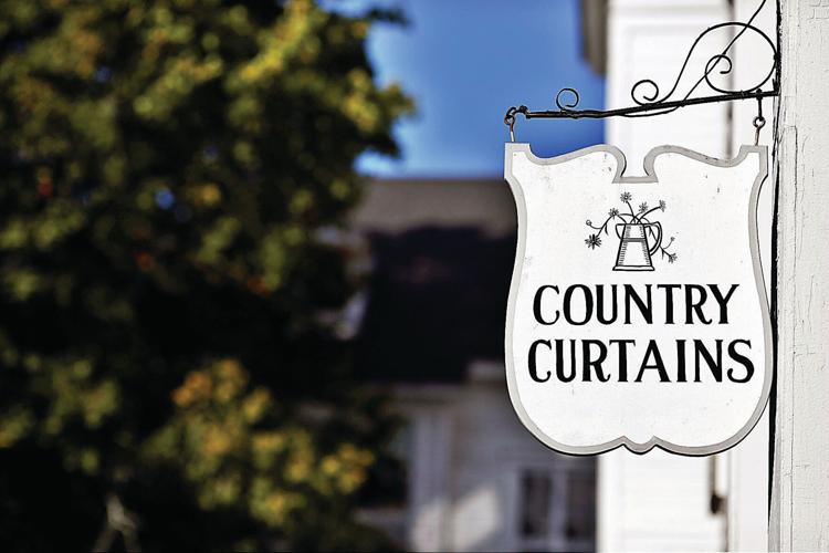 Country Curtains board recommends struggling company close