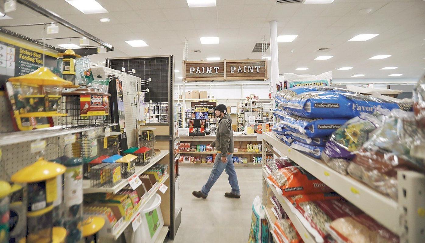 New Lenox hardware store displays the 'softer side of Carr'