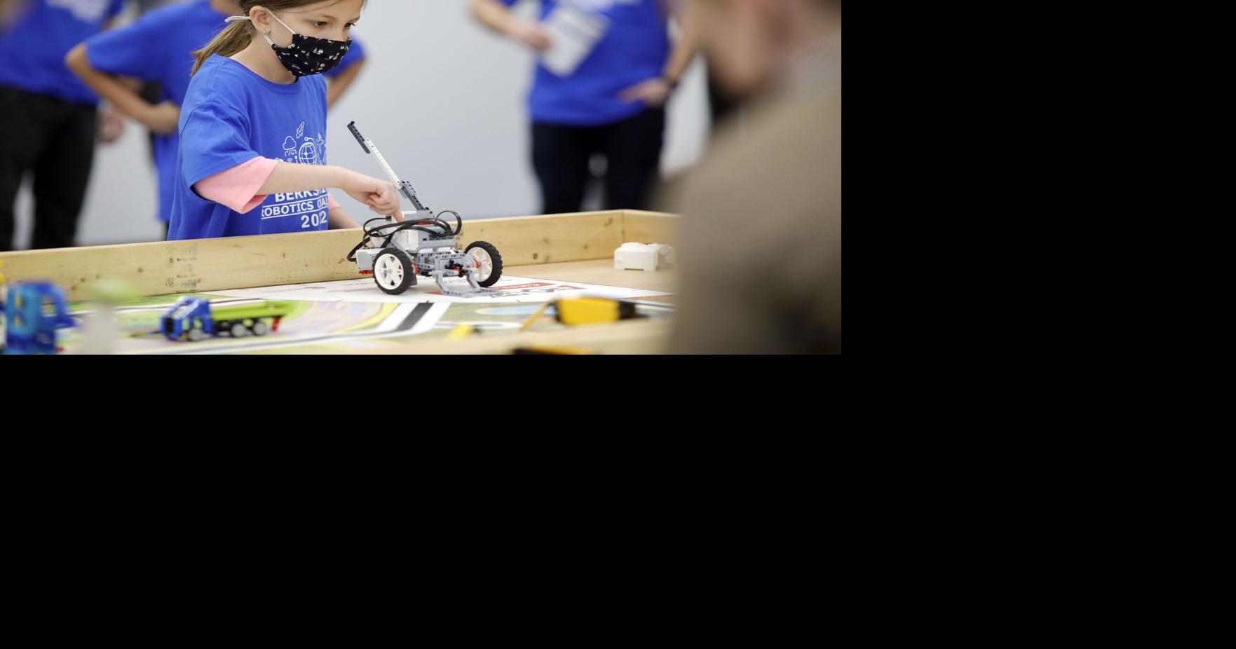 Herberg students are champs of the Berkshire Robotics Challenge, but everyone's an innovator - Image