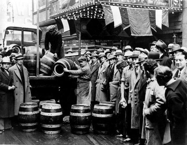 Associated Press Domestic News New York United States NYC BEER PROHIBITION ENDS