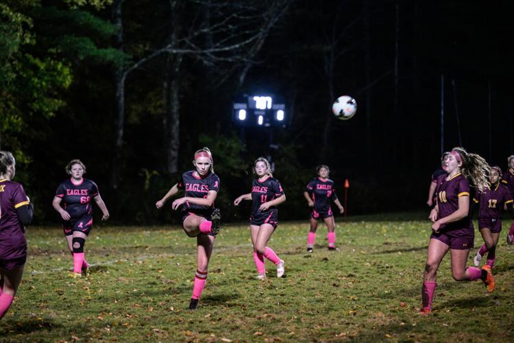 maggy sarnacki plays soccer