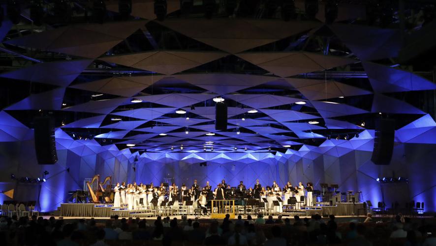 chorus performs on stage at Tanglewood
