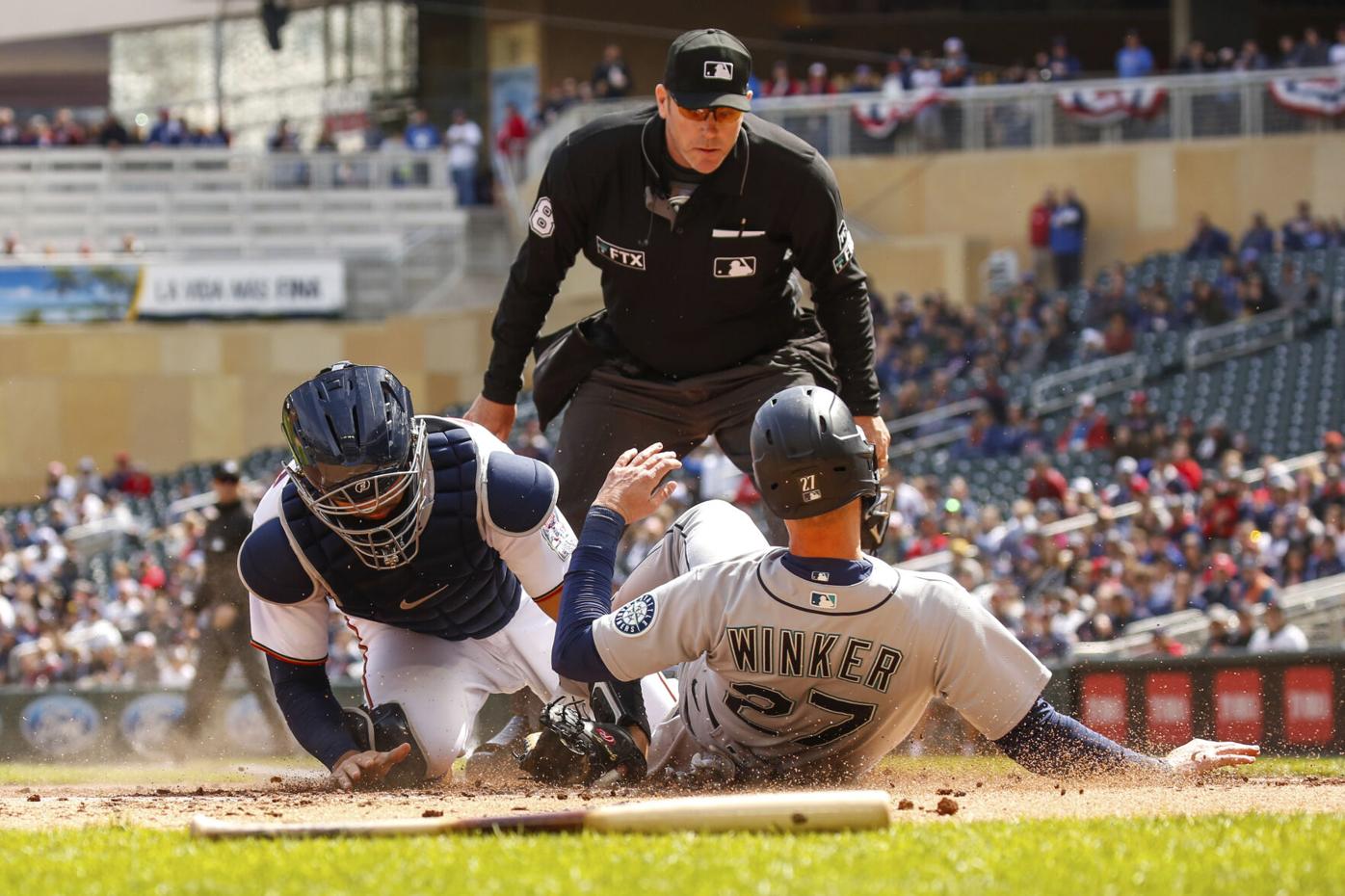 MLB umpires may get on-field microphones to explain replay review
