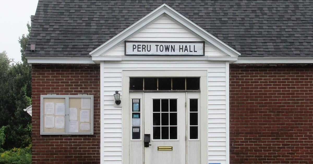 Peru voters approve $3 million budget and keep their town clerk elected