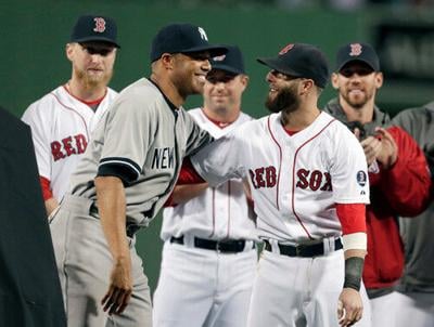 Red Sox honor longtime rival, Yankees closer Mariano Rivera, Local Sports