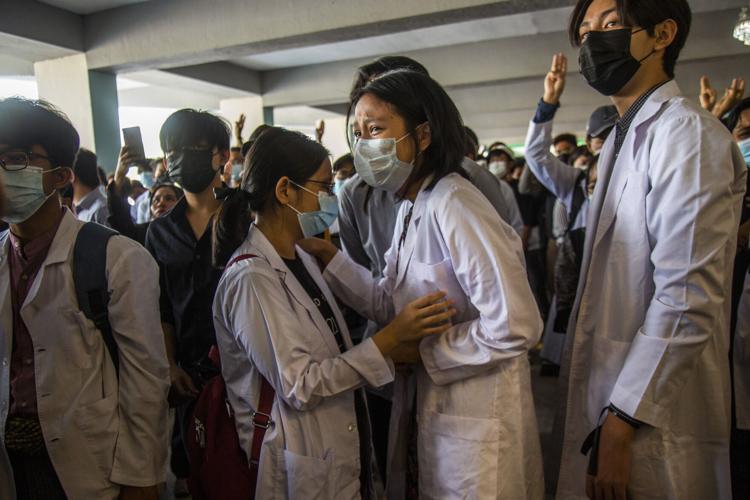 Medical students grieve