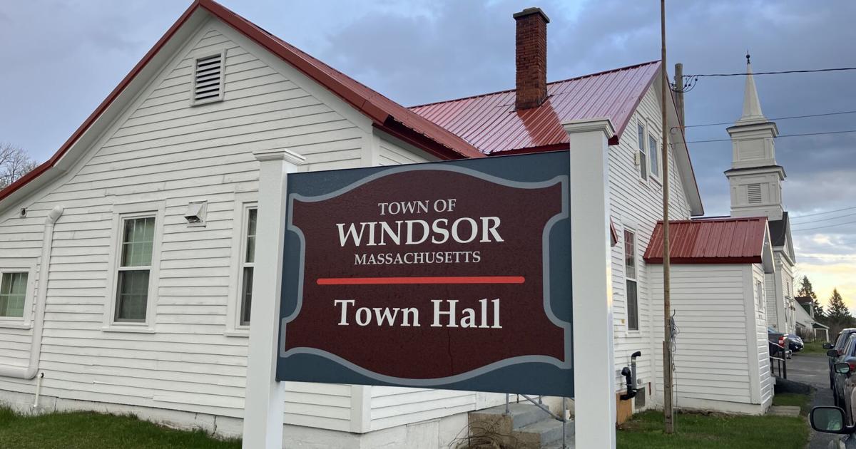 Windsor voters approve $2.9 million budget, purchase new Highway Department truck