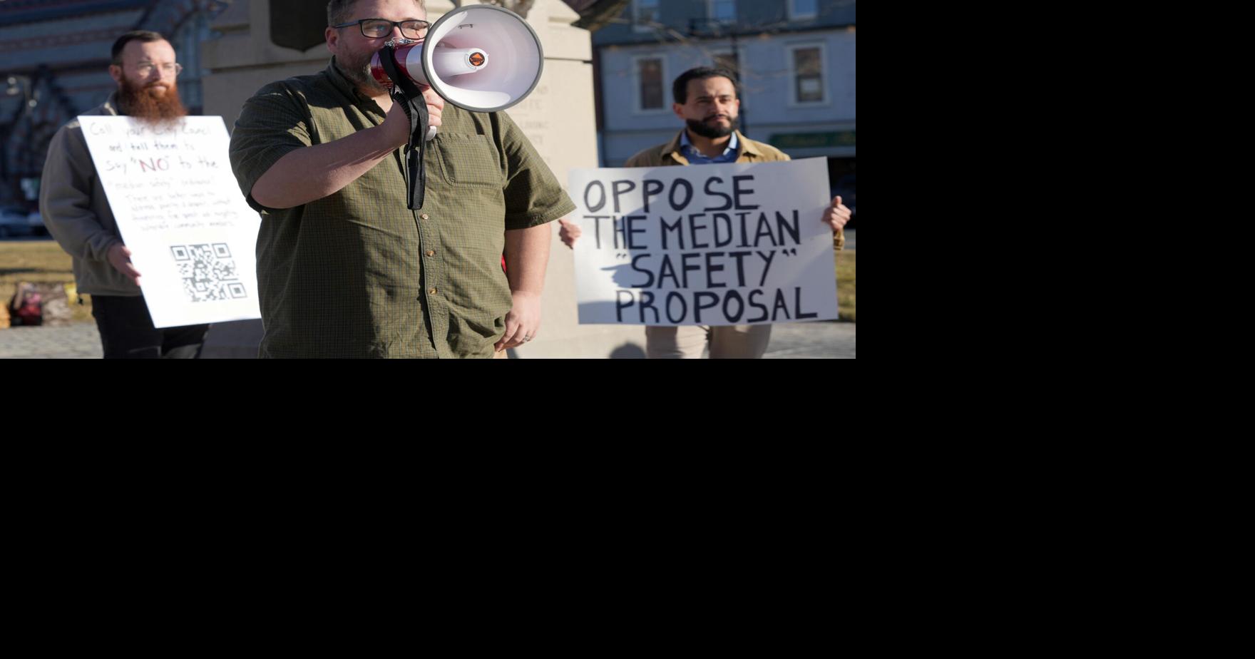 Pittsfield committee moves to shelve embattled median safety ordinance