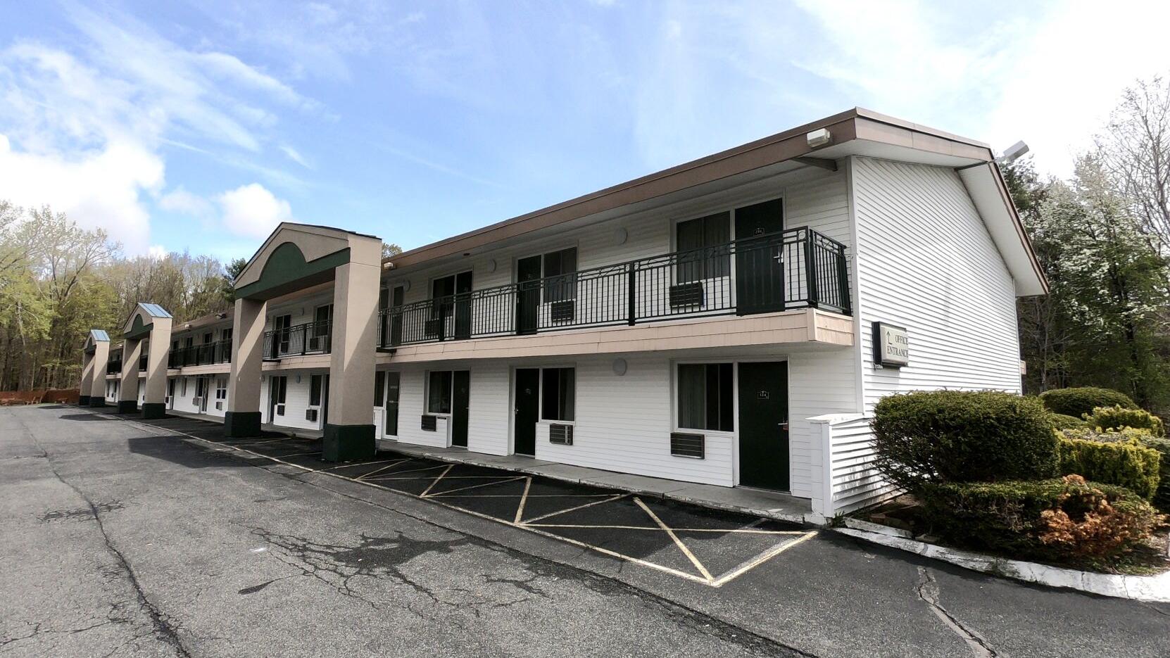 Lenox ZBA OKs $10M Days Inn transformation, despite neighbors' concerns - Vimarsana News