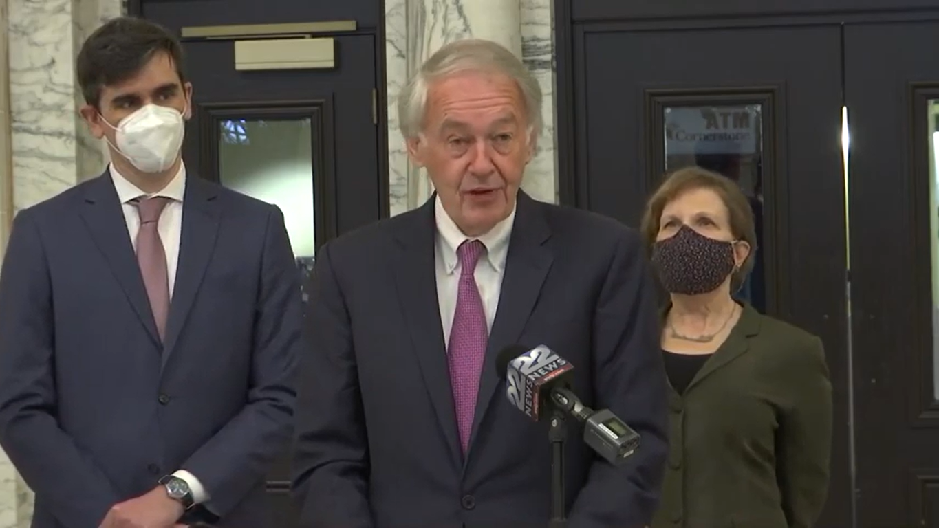 Local advocate joins Markey for reintroduction of passenger rail bill - Vimarsana News
