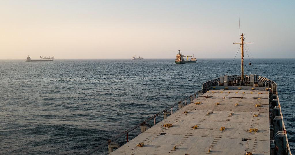 Strait Of Hormuz Reopening Complicated By Mines And Uncertainties Of Ceasefire