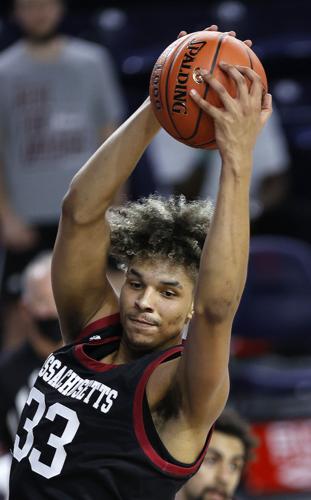 Minutemen ousted by Saint Joe's