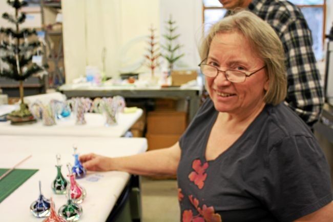 Readsboro couple make candy canes from glass