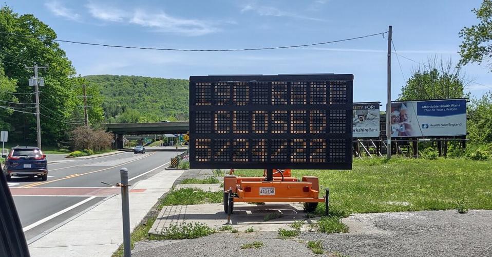 MassPike digital sign for on-ramp closure in Lee