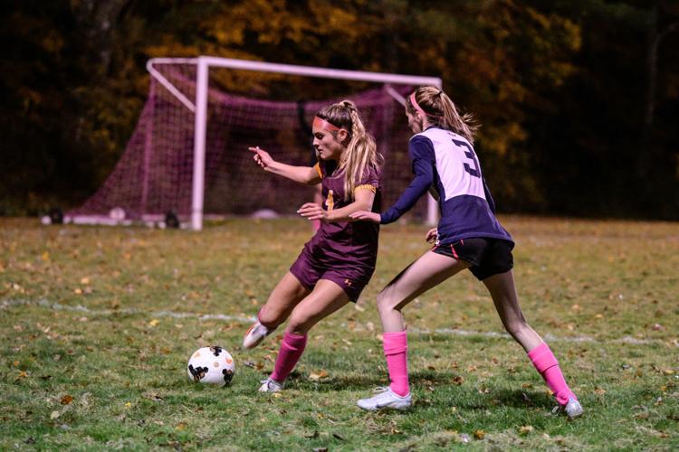 savannah reber plays soccer