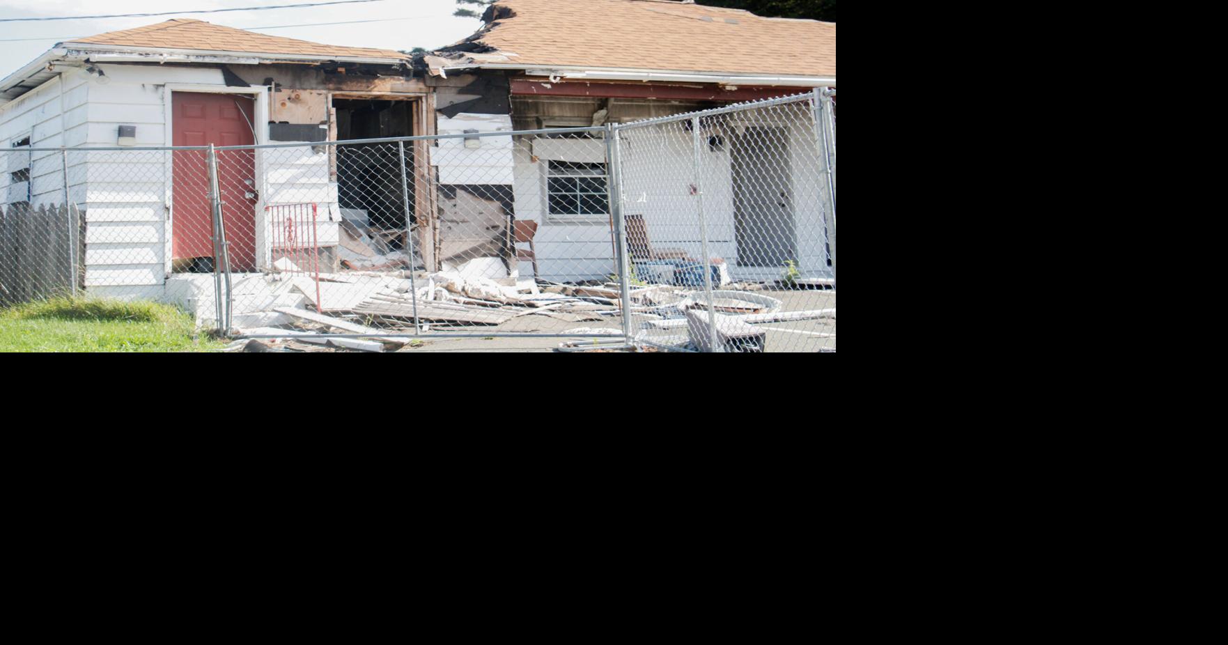 Fire-gutted Wagon Wheel Inn to be demolished, but asbestos slows the timeline