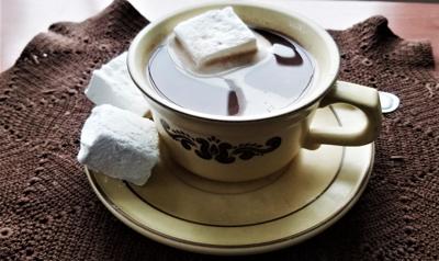 It's cold outside! Warm up with homemade marshmallows and hot chocolate | Arts And Culture It's cold outside! Warm up with homemade marshmallows and hot chocolate | Arts And Culture