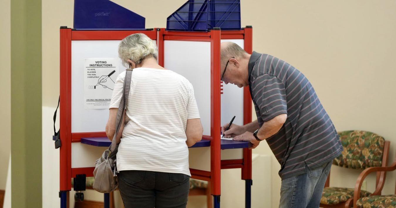 Stockbridge voters reelect Select Board member Chuck Cardillo and Town Moderator Gary Johnston by wide margins - Vimarsana News