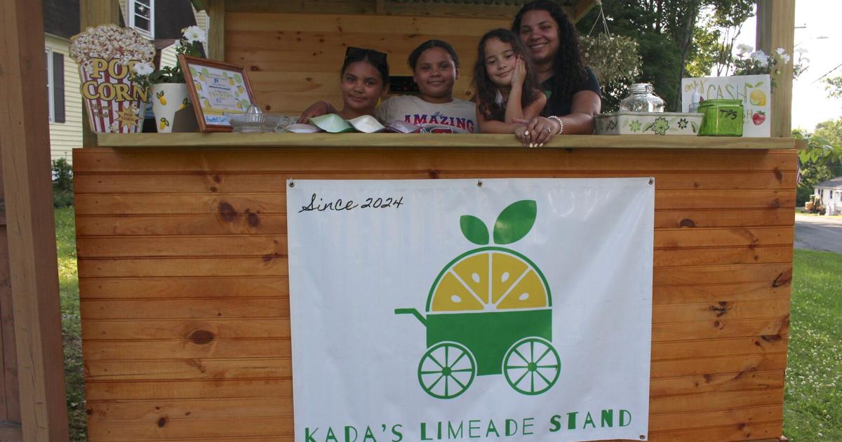 Fresh squeezed: 4-year-old's limeade stand a staple for Windsor Lake visitors