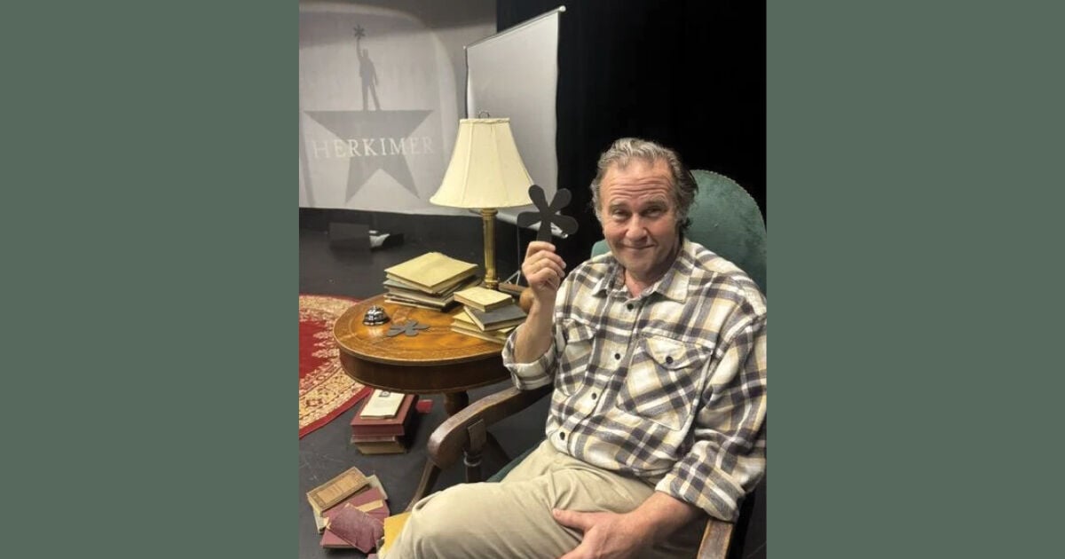 At Bridge Street Theatre, Ned Averill-Snell’s solo play explores immigrant history and the American Revolution