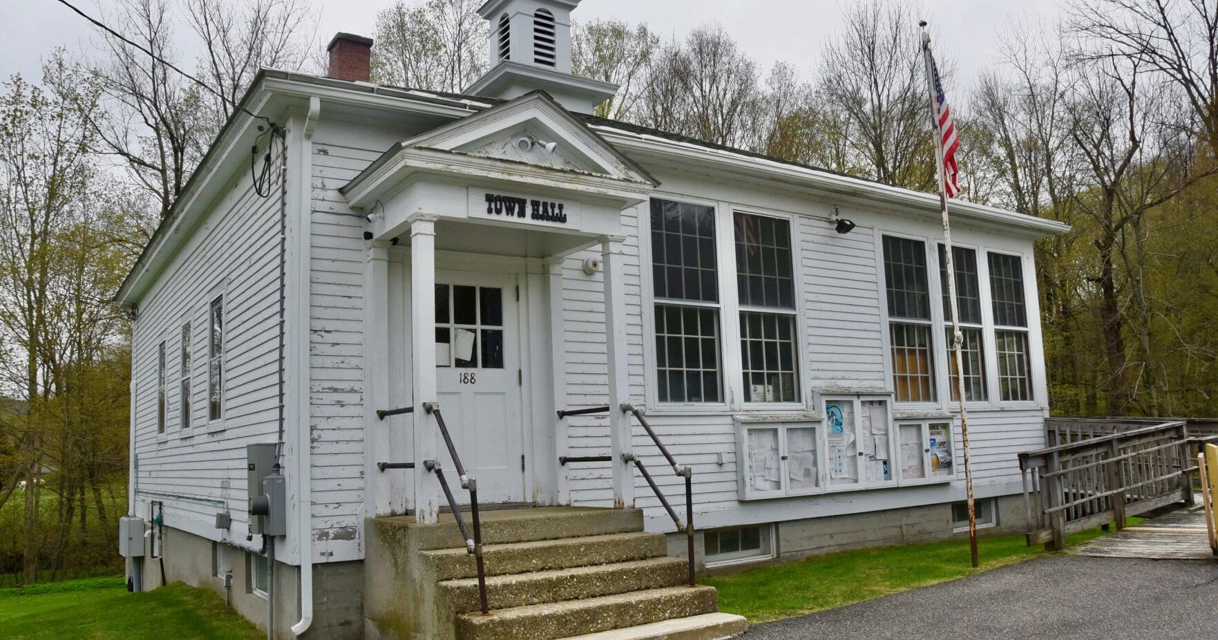 Incumbent Jennifer Welch defeats Mollie Scace in contested race for New Ashford School Committee - Vimarsana News