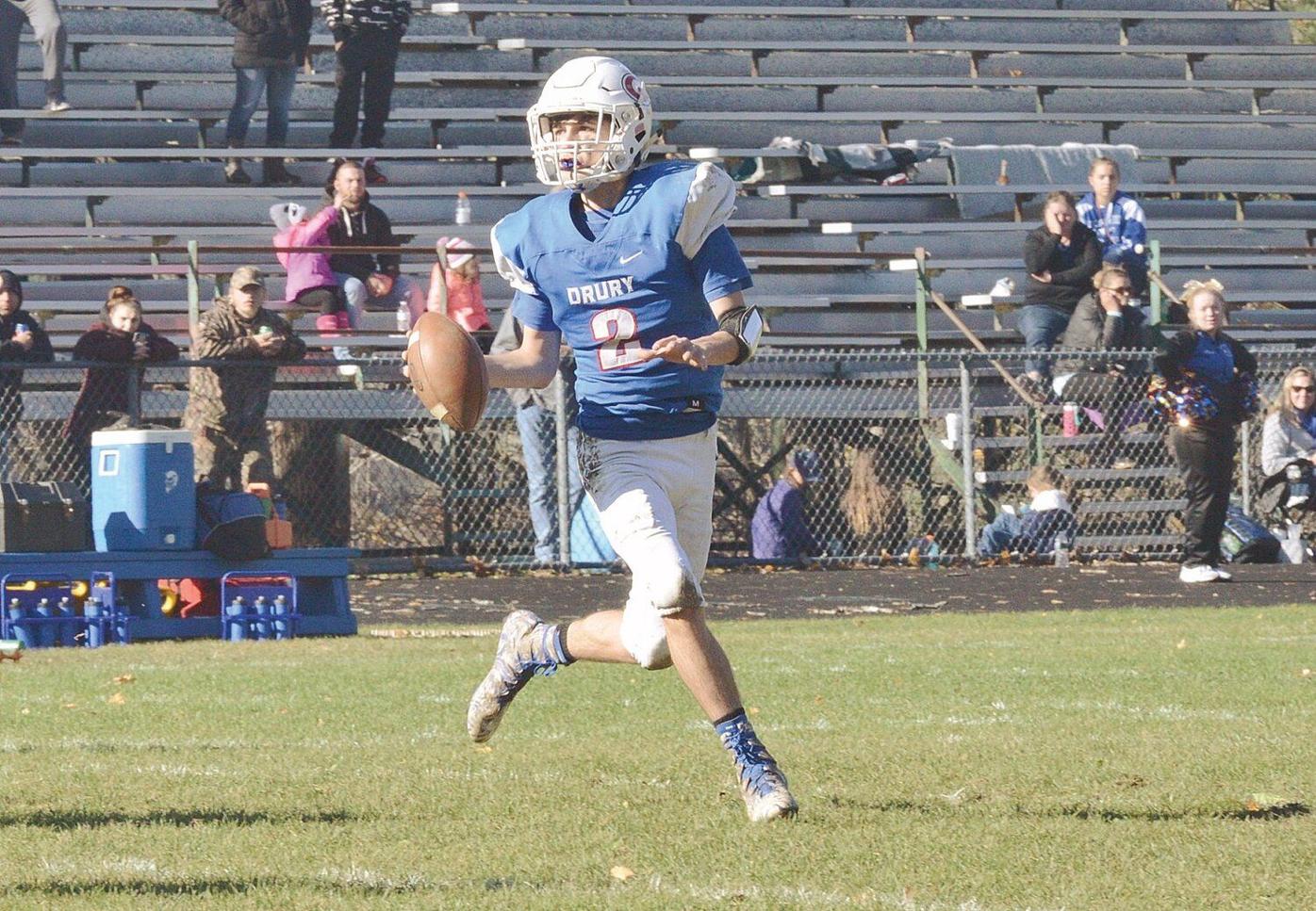 Drury football team ends regular season with loss to Mohawk Archives