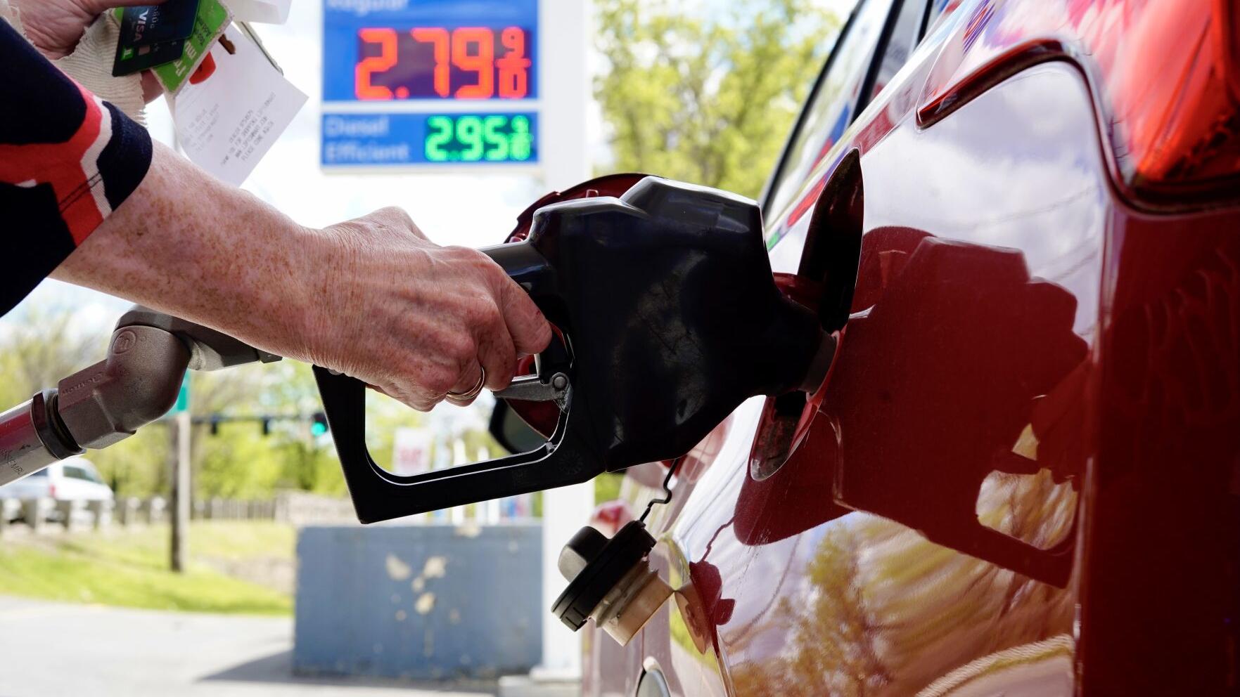Gas prices could hit $3 per gallon by Memorial Day in Berkshires - Vimarsana News