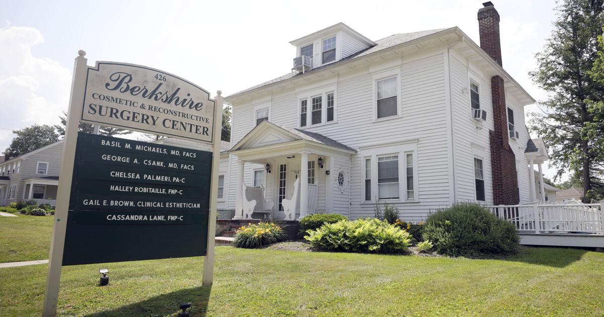 Plastic surgeon in Pittsfield resigned license amid complaints of burns, scarring, state records show