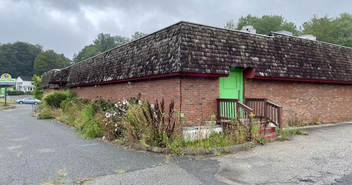 Lenox Zoning Board of Appeals approves McGee Automotive’s plan for car delivery and storage at the former Luau Hale site | Central Berkshires Lenox Zoning Board of Appeals approves McGee Automotive’s plan for car delivery and storage at the former Luau Hale site | Central Berkshires