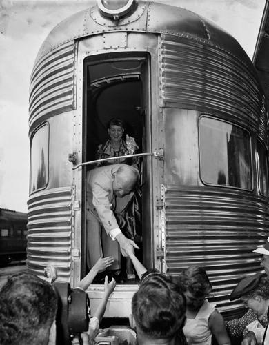 Eisenhower Campaign 1952