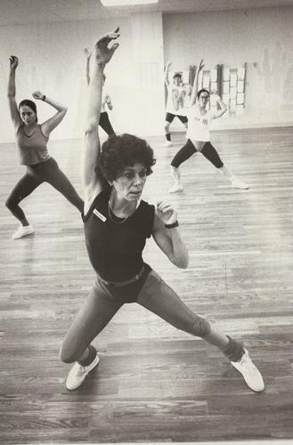 Kathy Sprague leads a vigorous aerobics class, Canyon Ranch, fitness class, Nov. 30, 1989