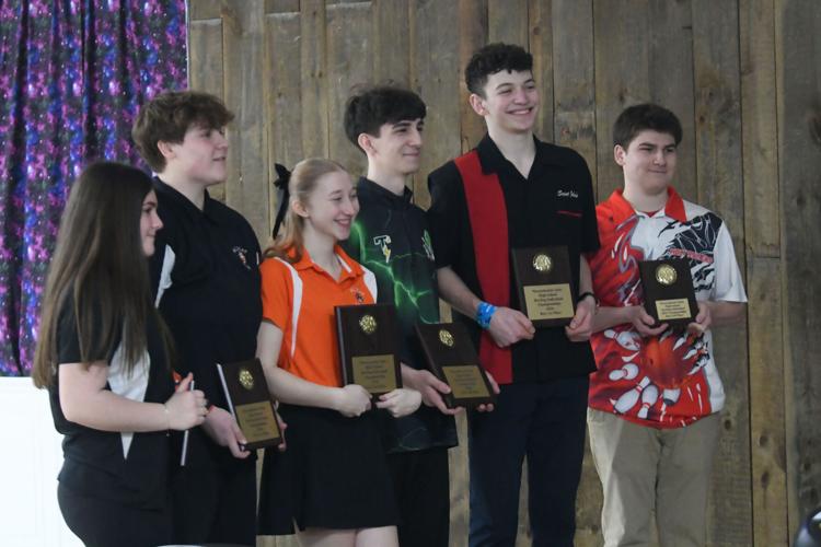 Lee’s Maddie Kotek captures high school bowling state championship, as Wildcats go 1-2-3 on girls side | Local Sports
