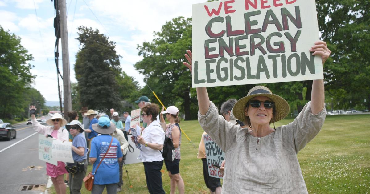 'People over profits': Pittsfield rally pushes lawmakers to lower energy bills and rein in utilities