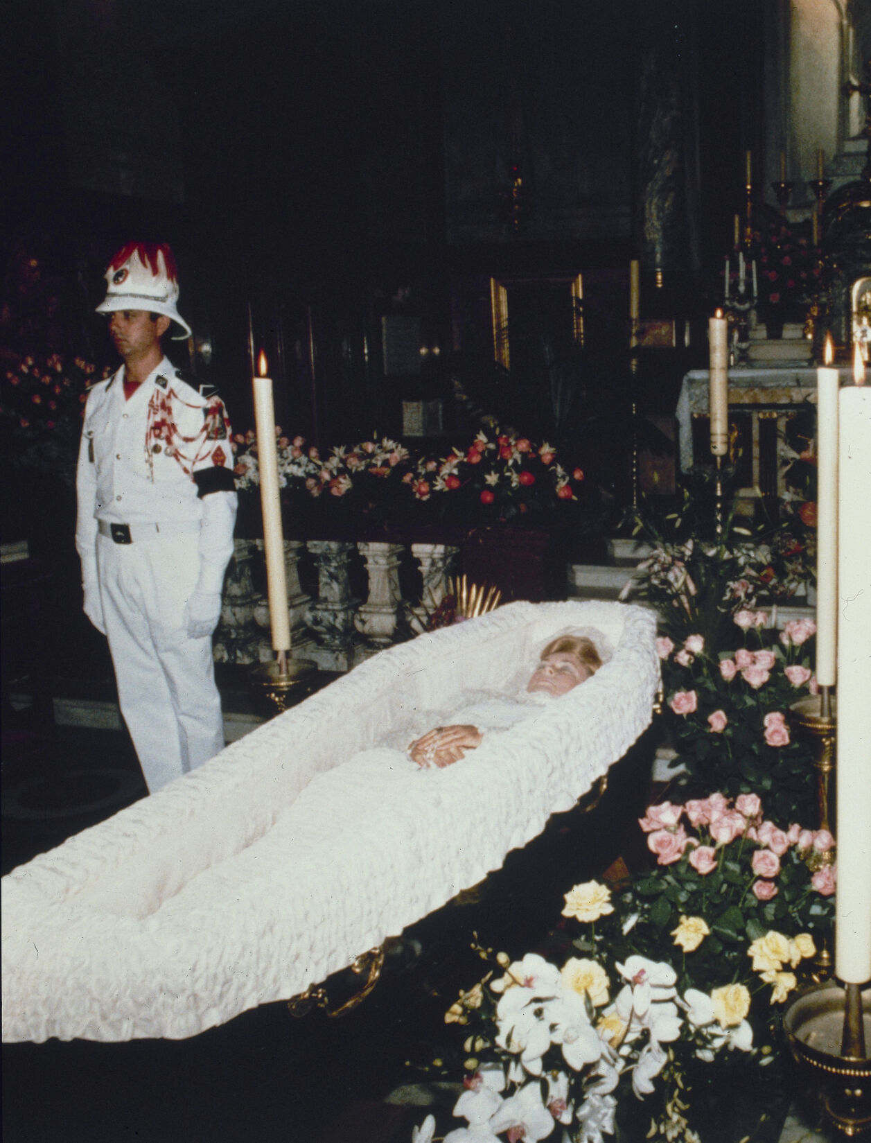 Grace Kelly in Coffin