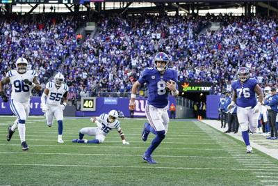 Giants rout Colts, reach playoffs for 1st time since 2016