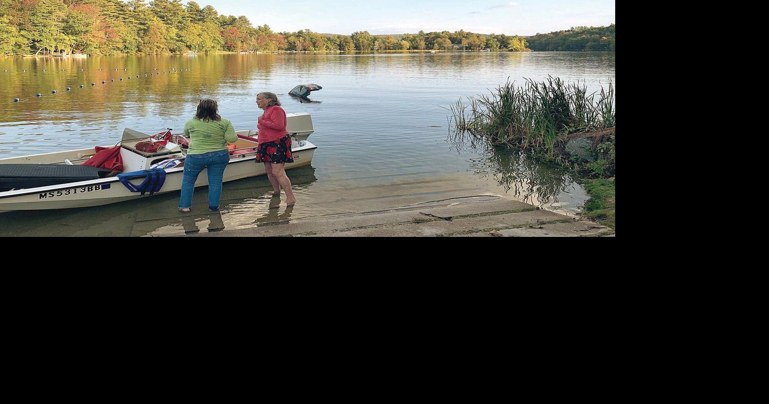 Monterey woman, 77, rescues husband, 75, after Lake Garfield Beach boat