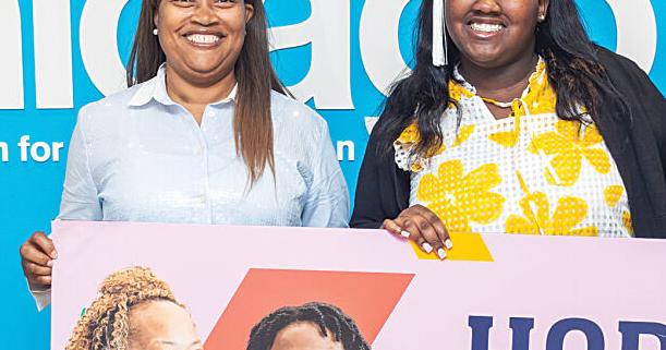 Hope Chicago scholars celebrate debt-free graduation