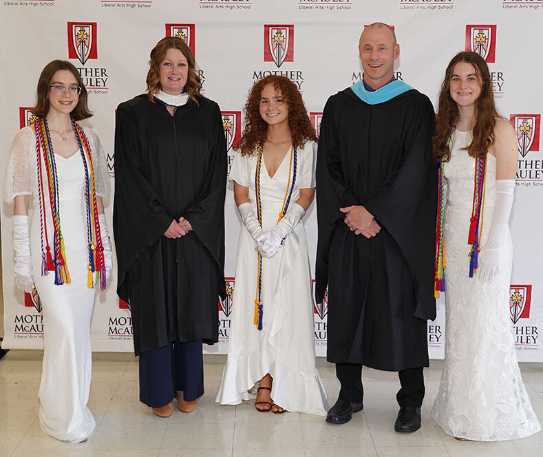 Mother Mcauley Christmas Choir 2022 Mother Mcauley Honors Achievements Of Class Of 2021 | School News |  Beverlyreview.net