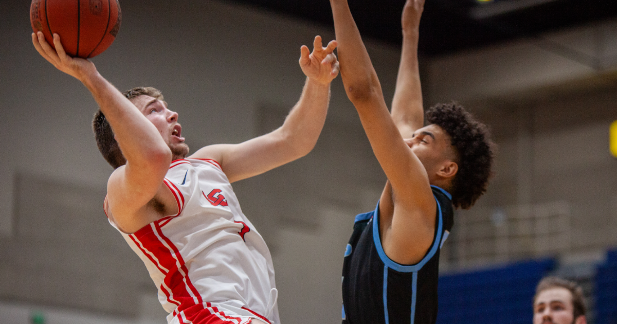 Lustig’s Career Night Leads LC State Men’s Basketball in Battle with Knights