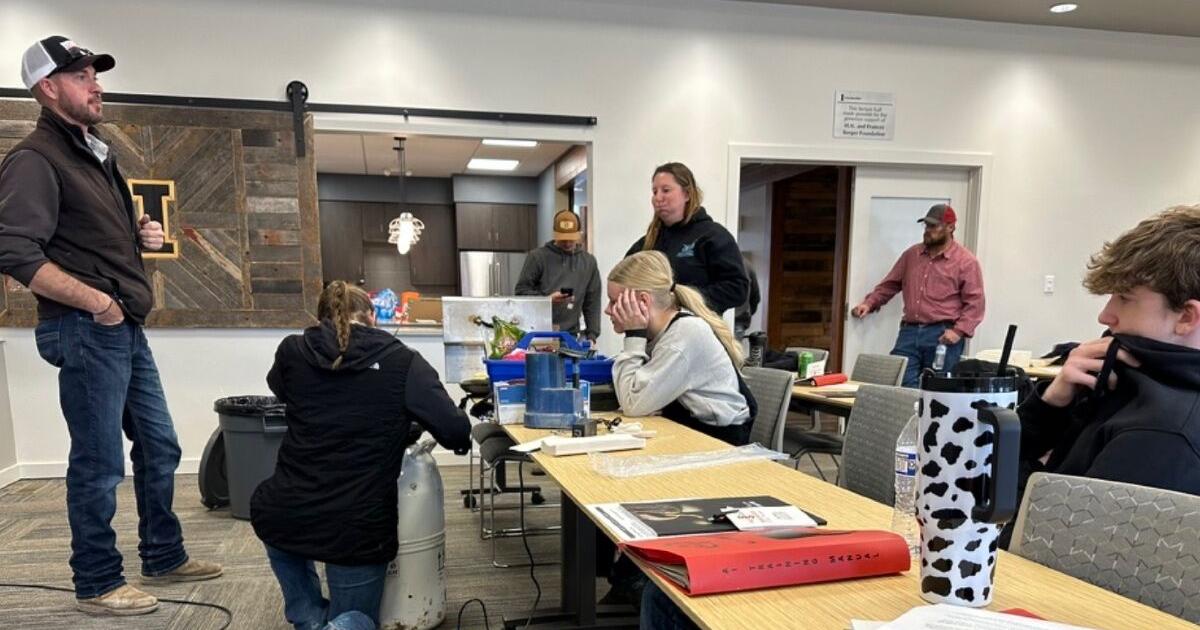 Three Idaho Technical Career Academy High School Students Earn Artificial Insemination Certification from University of Idaho