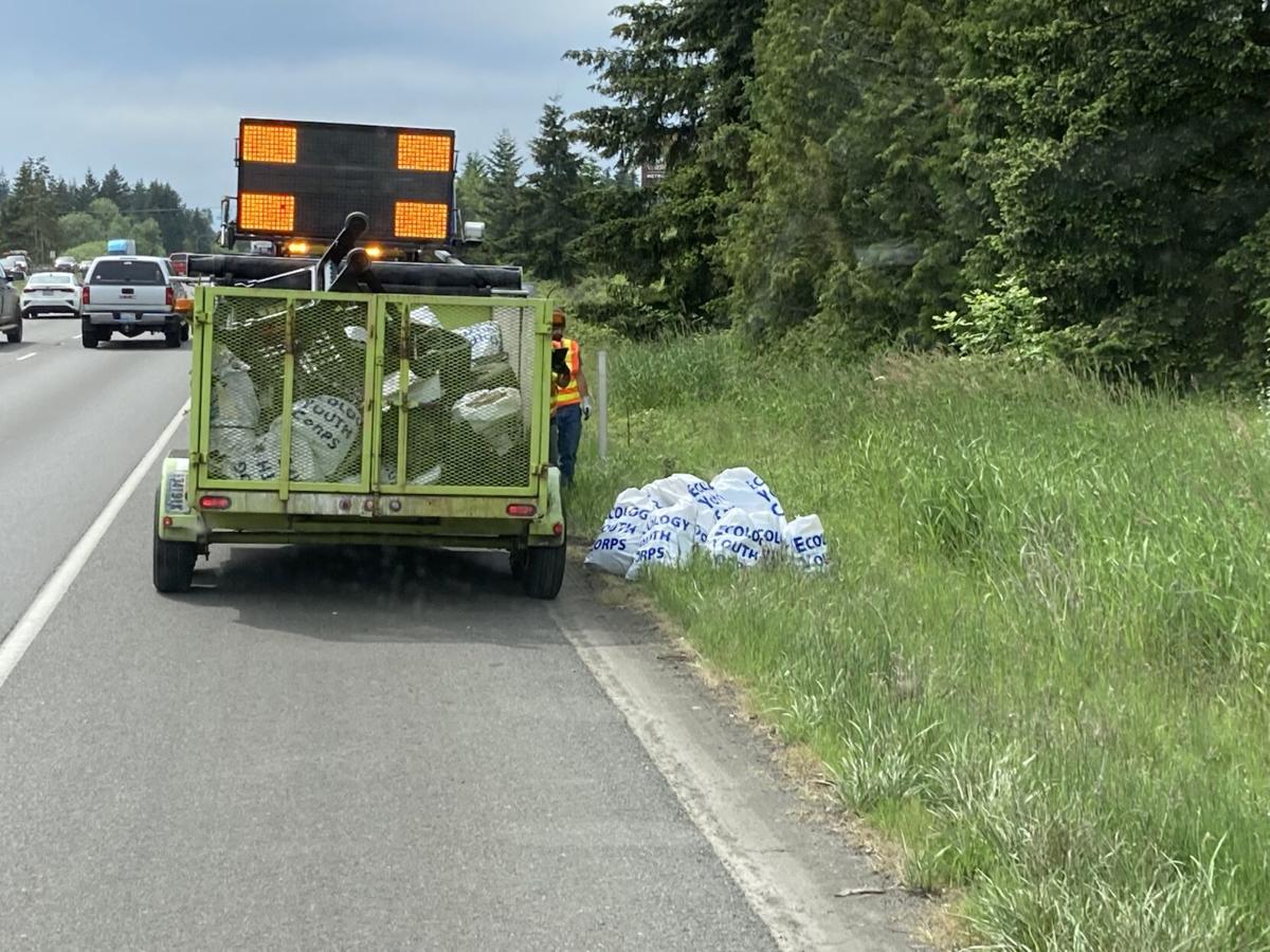 The WSDOT Blog - Washington State Department of Transportation: Answering  your top questions about litter cleanup ahead of a busy summer construction  season